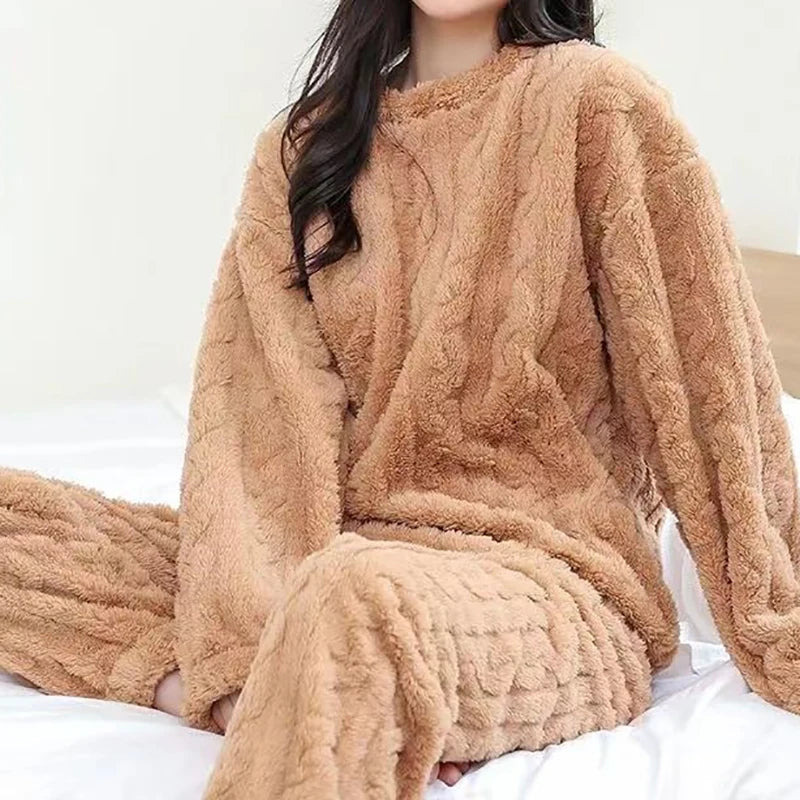 Women's Velvet Fleece 2-Piece Lounge Set