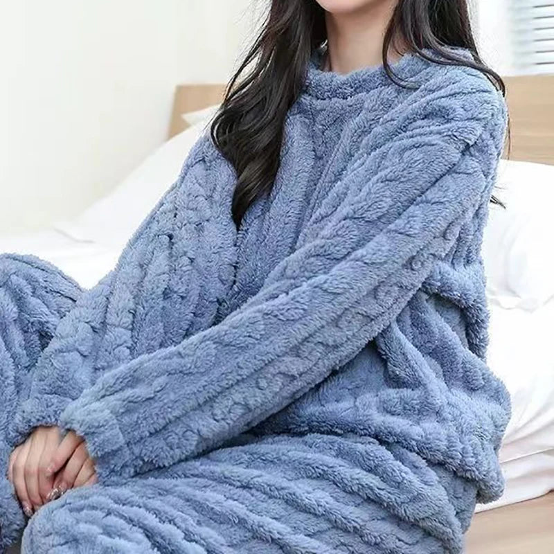 Women's Velvet Fleece 2-Piece Lounge Set